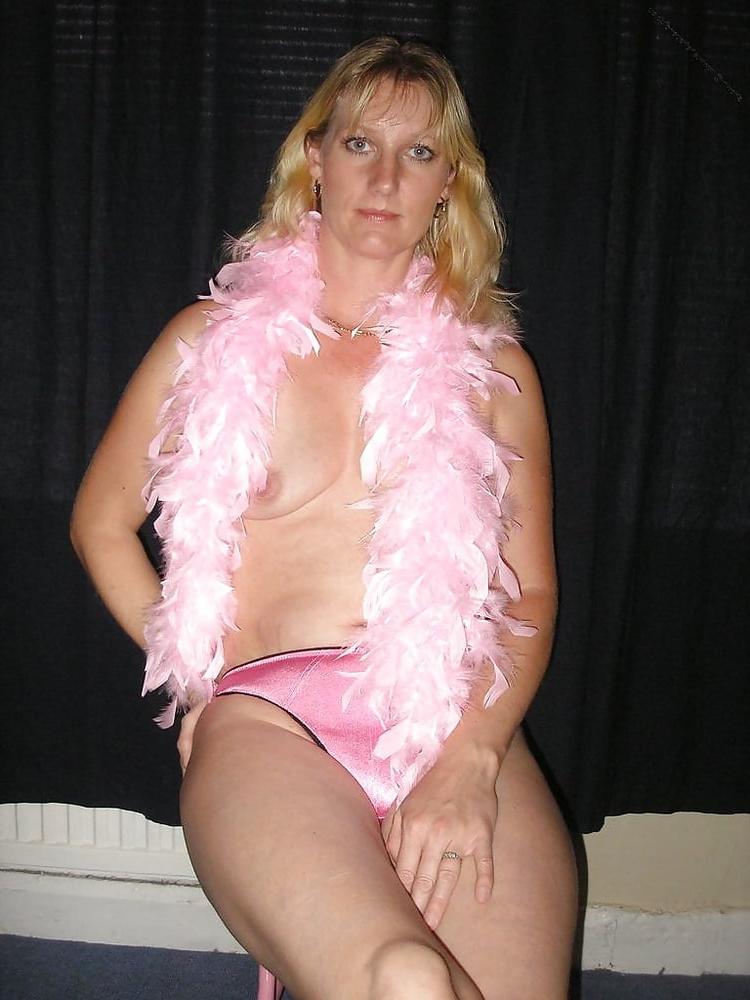 25P Horny Blonde Mature