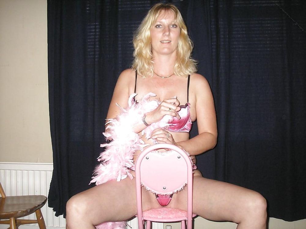 25P Horny Blonde Mature