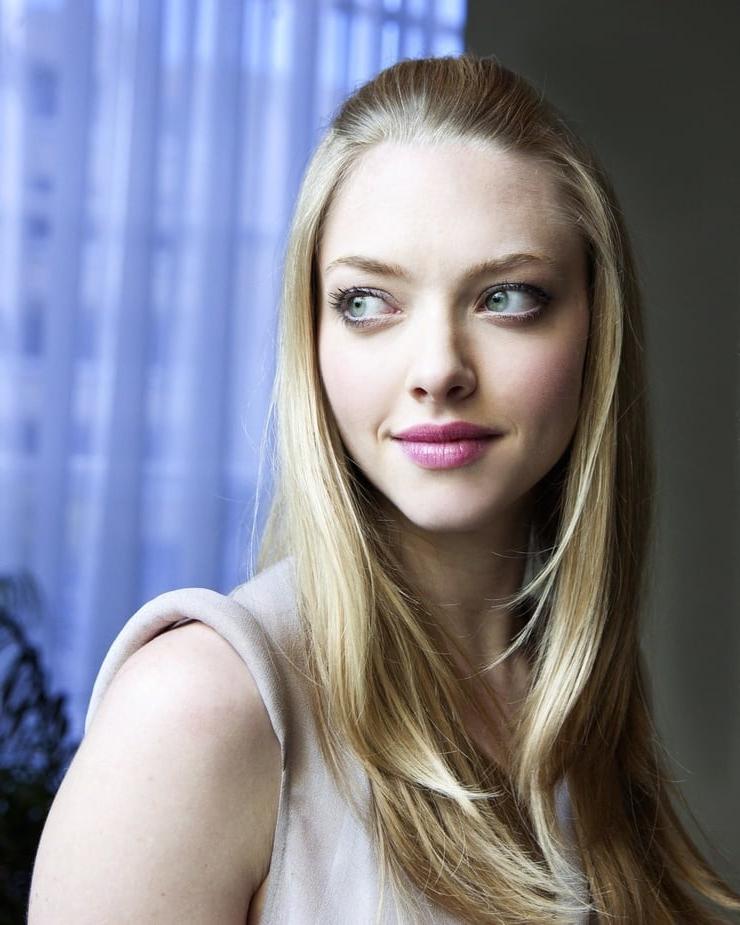 25P Amanda Seyfried Cum Trigger