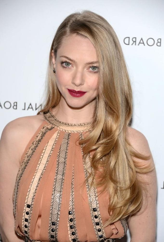25P Amanda Seyfried Cum Trigger