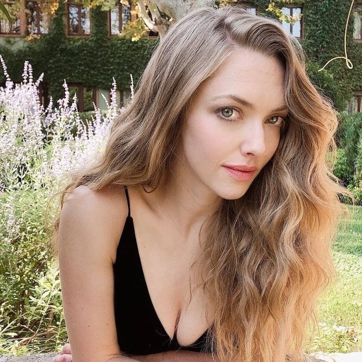 25P Amanda Seyfried Cum Trigger