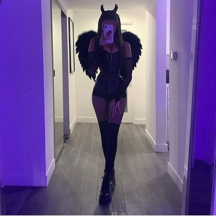 25P Madison Beer Eat Your Cum