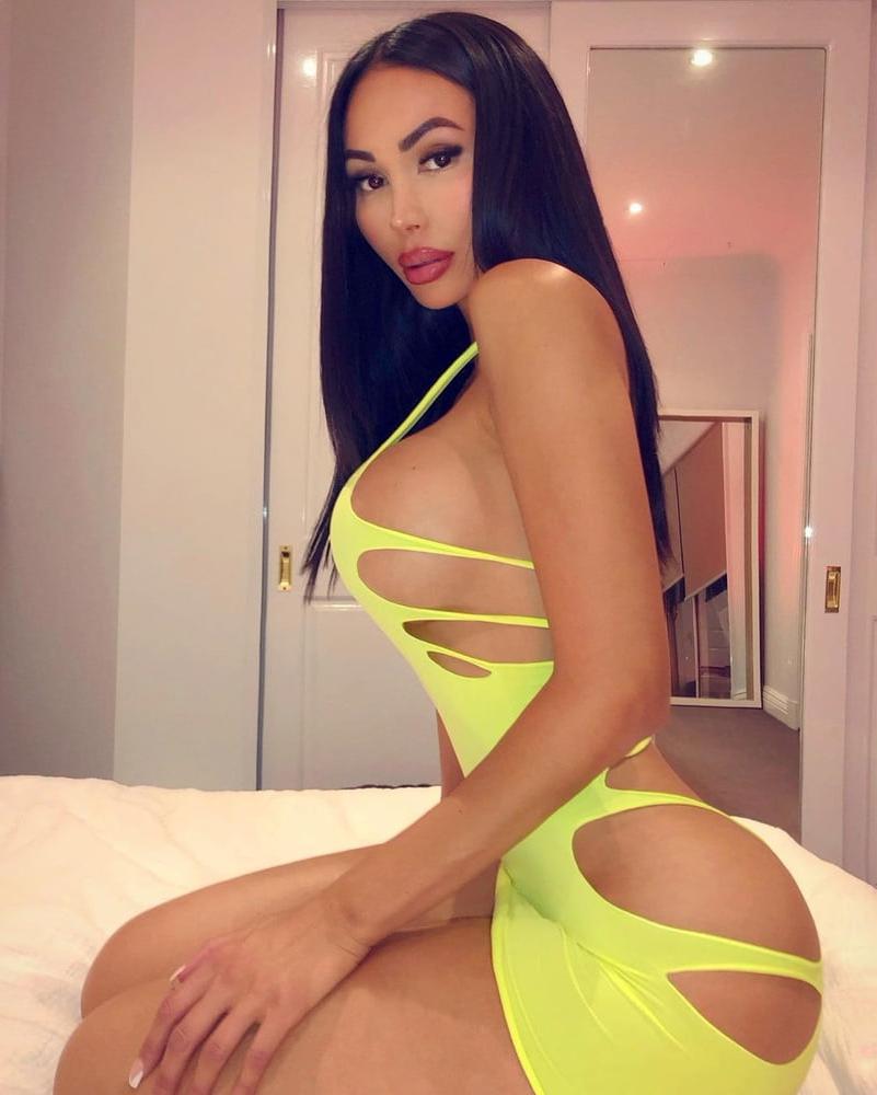 25P Annelese sexy bimbo instagram slut big fake boobs DSL