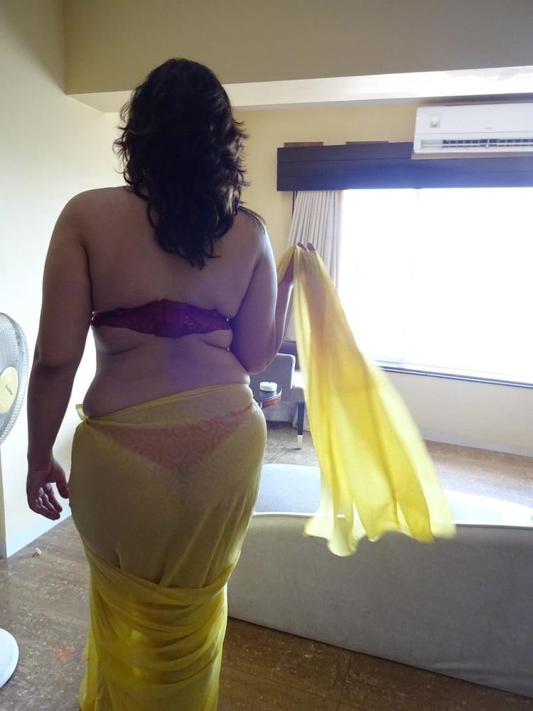 25P Mom big boob