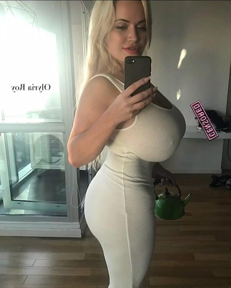 25P Mom big boob