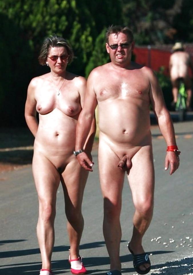 24P COUPLES NAKED 18
