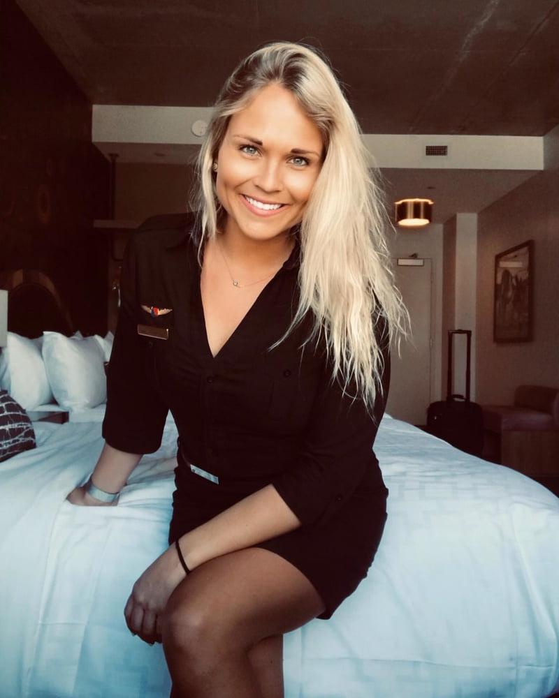 25P Groomed, Air Hostess Mom in Pantyhose