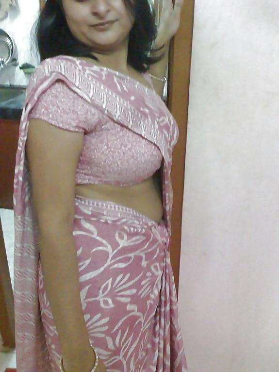 25P Milf mom boob