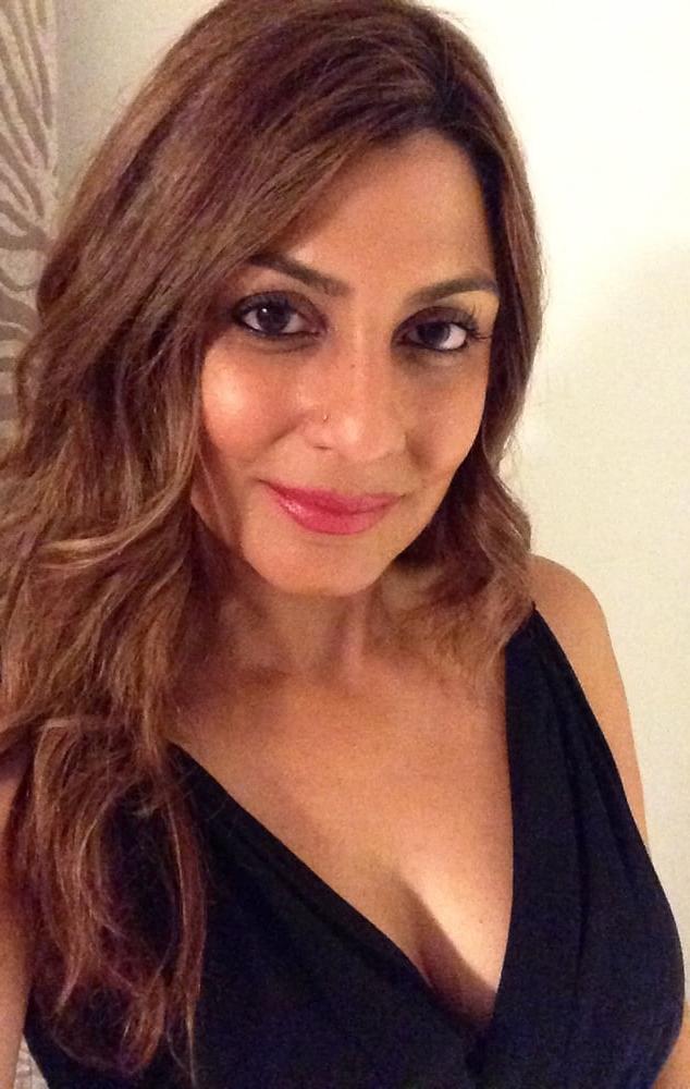16P Sexy Indian Mature Mom