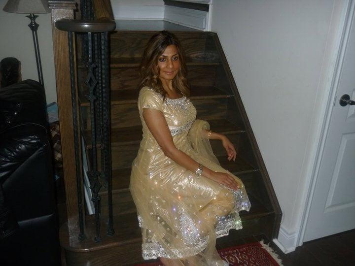 16P Sexy Indian Mature Mom