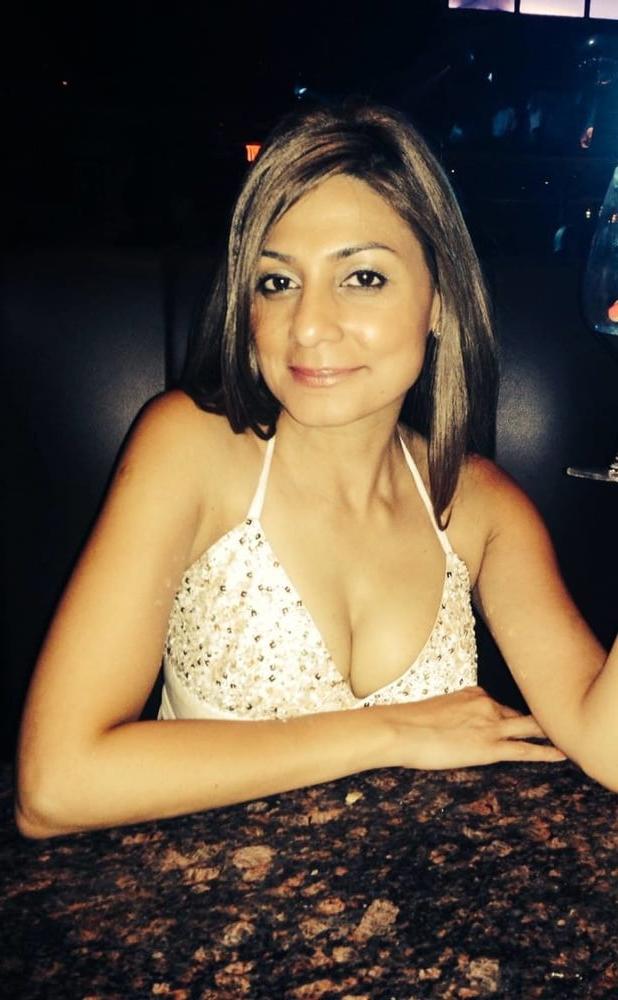 16P Sexy Indian Mature Mom