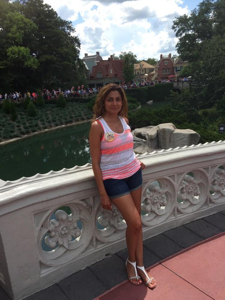16P Sexy Indian Mature Mom