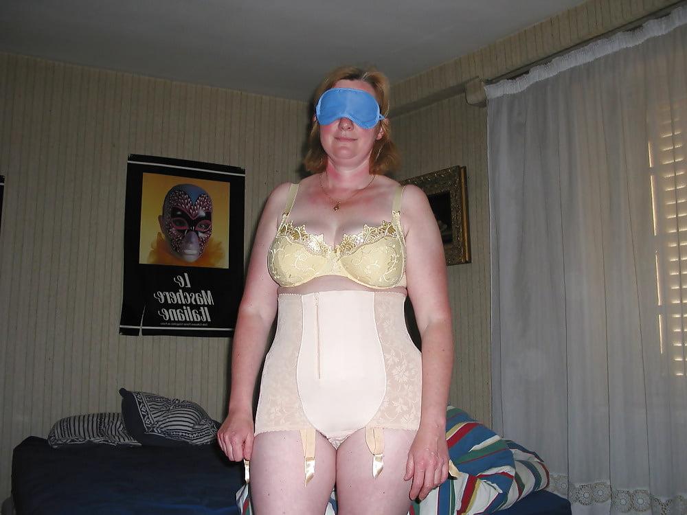 25P GIRDLED  SLUTGIRL