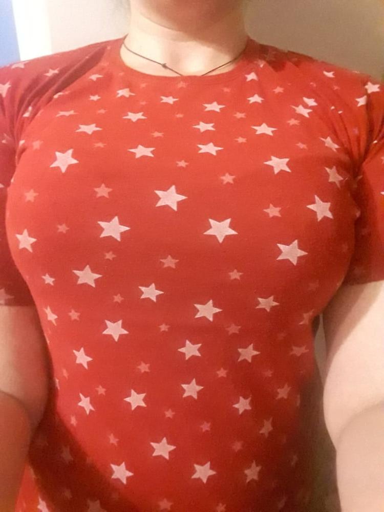 5P My mom shows her big saggy boobs