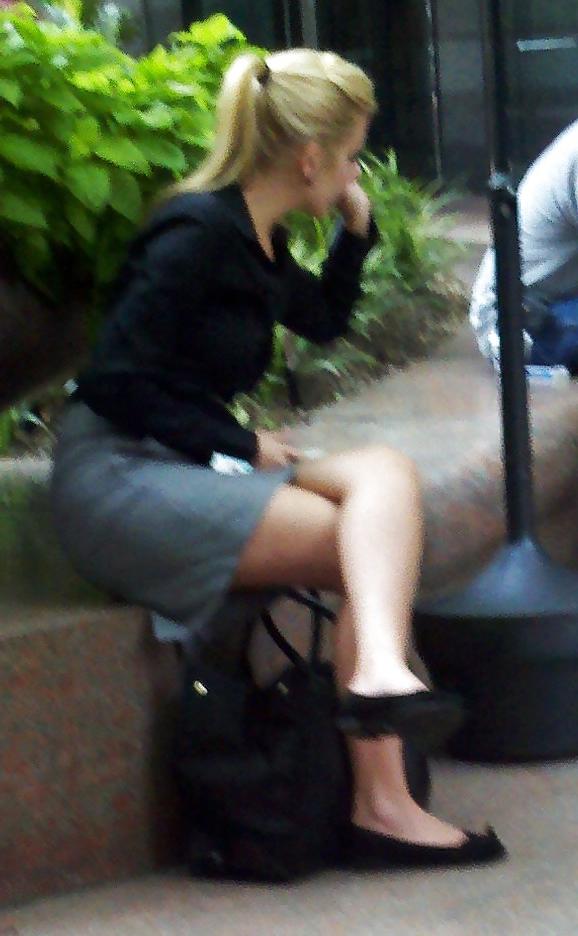8P Philly Girls in the Street