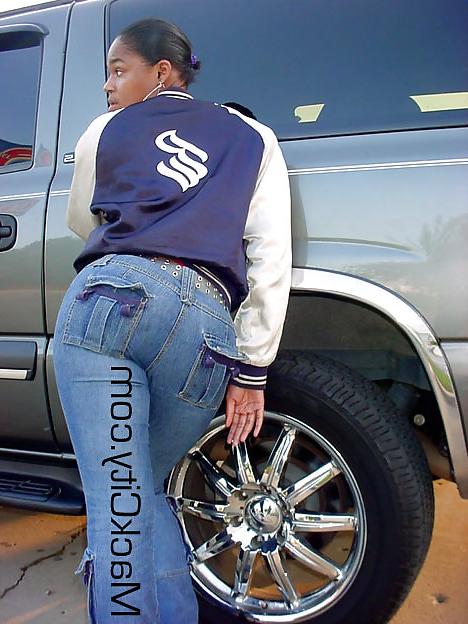 20P Diva Phat Booty Chick.