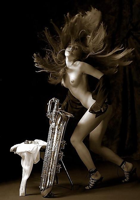 25P Erotic Music Maids - Session 3