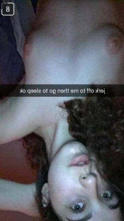 25P That's what she posted 30 (Selfie in English)