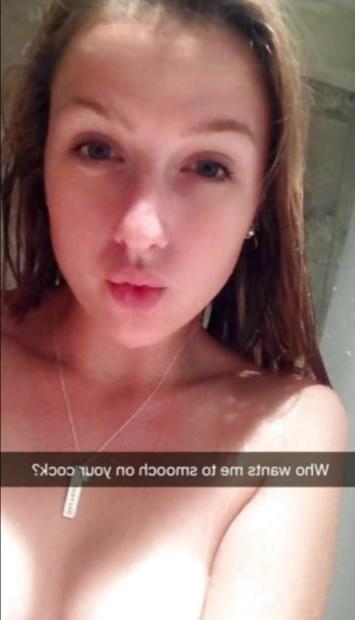 25P That's what she posted 30 (Selfie in English)