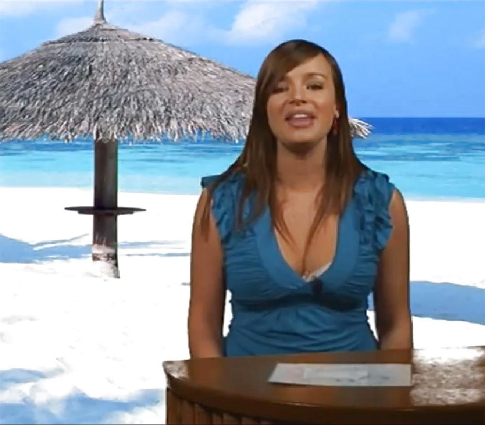 19P News Time With Big Boobs