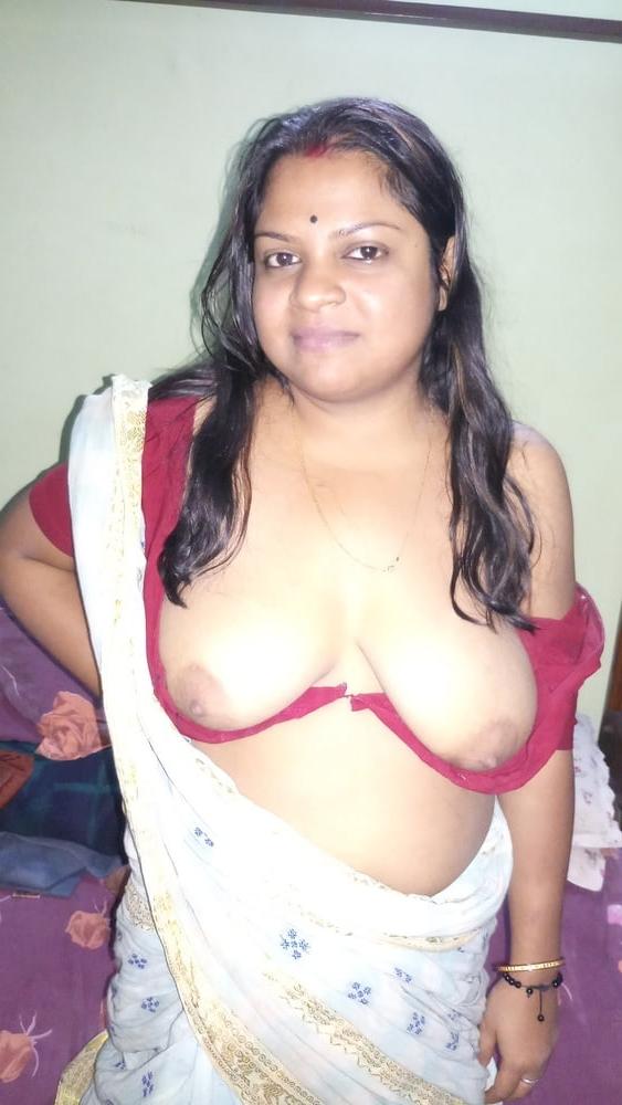 25P Mature beautie