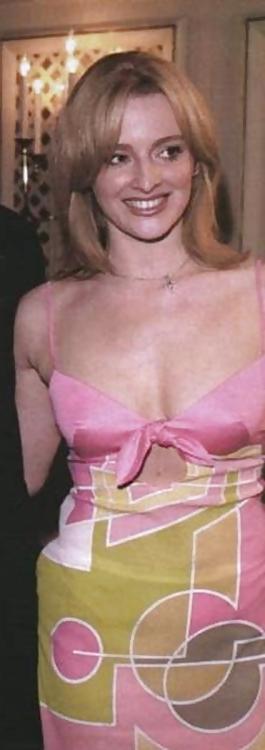 25P Gabby Logan - MILF