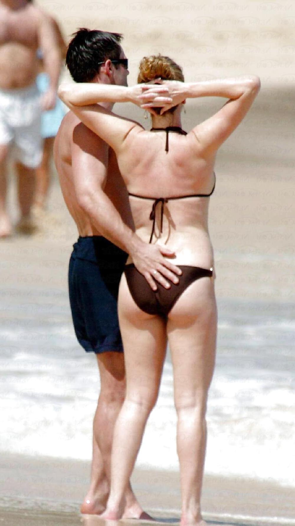 25P Gabby Logan - MILF