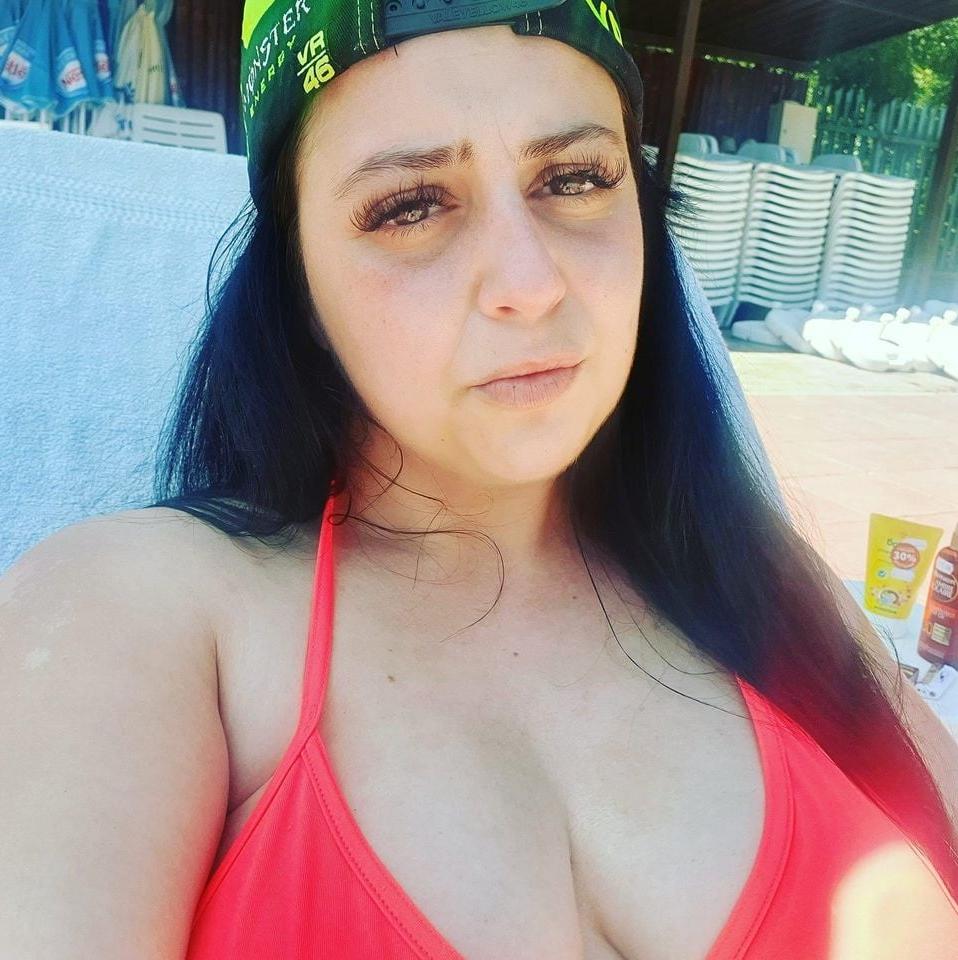 22P Big boobs bitch