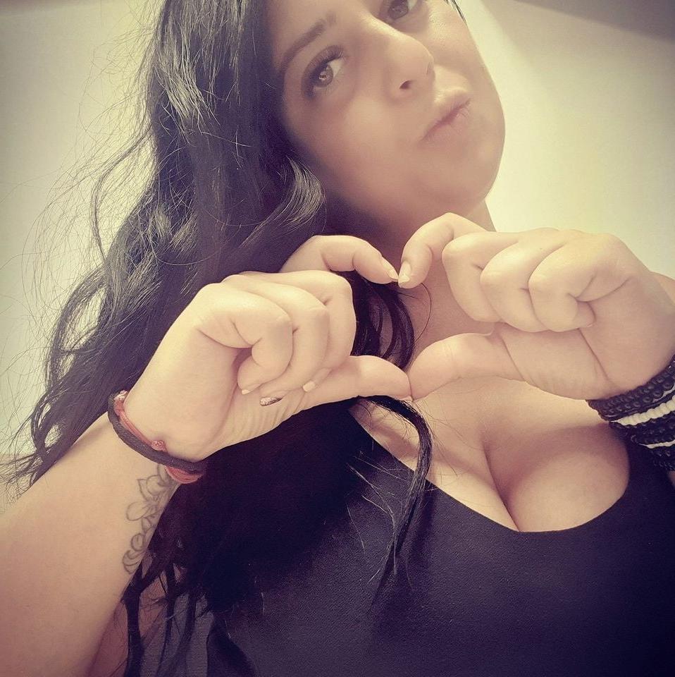 22P Big boobs bitch
