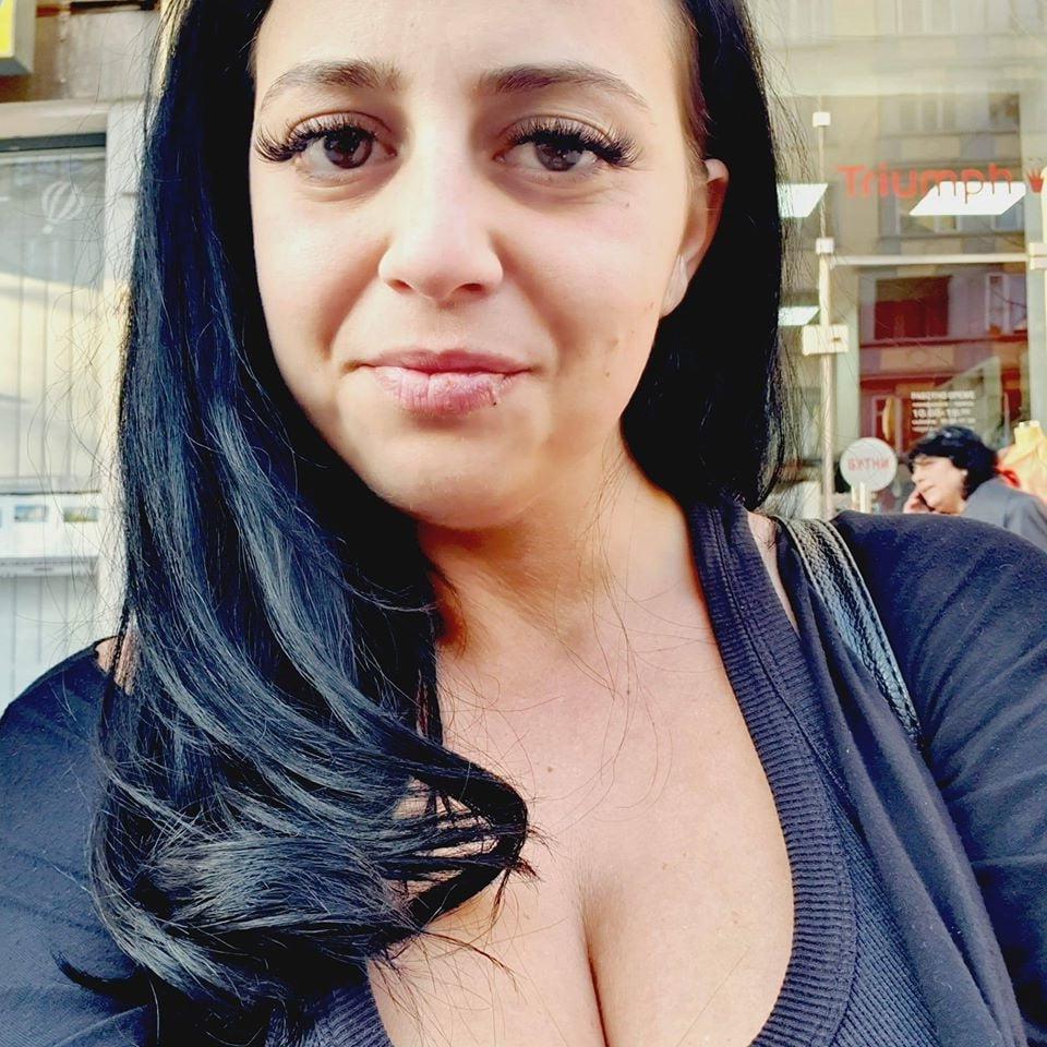 22P Big boobs bitch