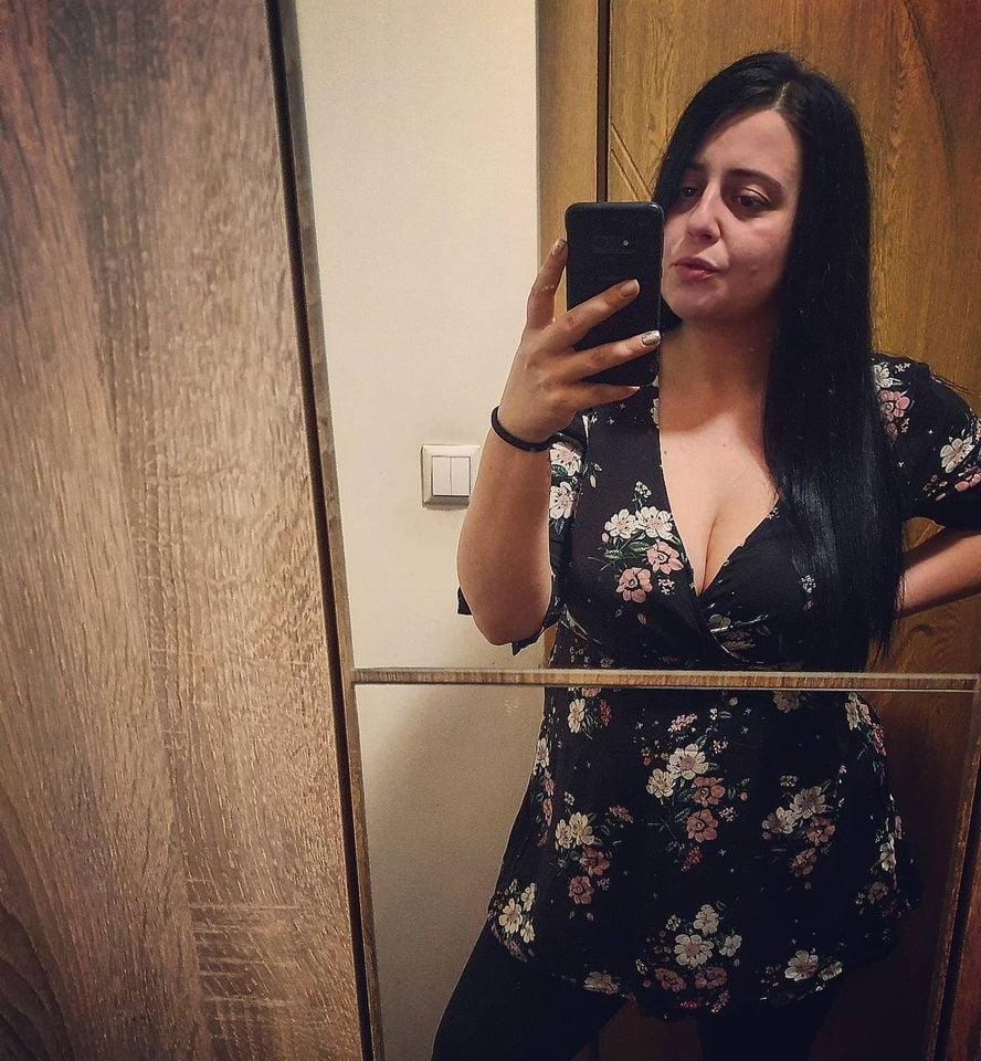 22P Big boobs bitch