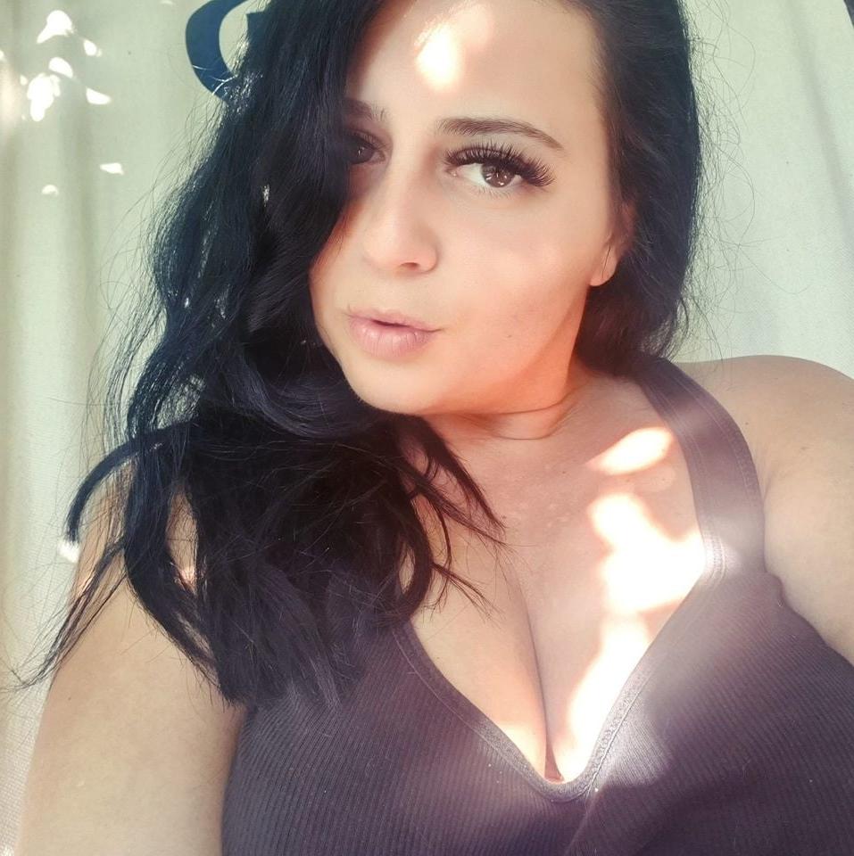 22P Big boobs bitch