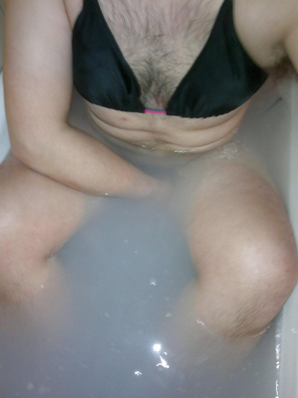 11P Crossdresser in wet Bikini (DWT)