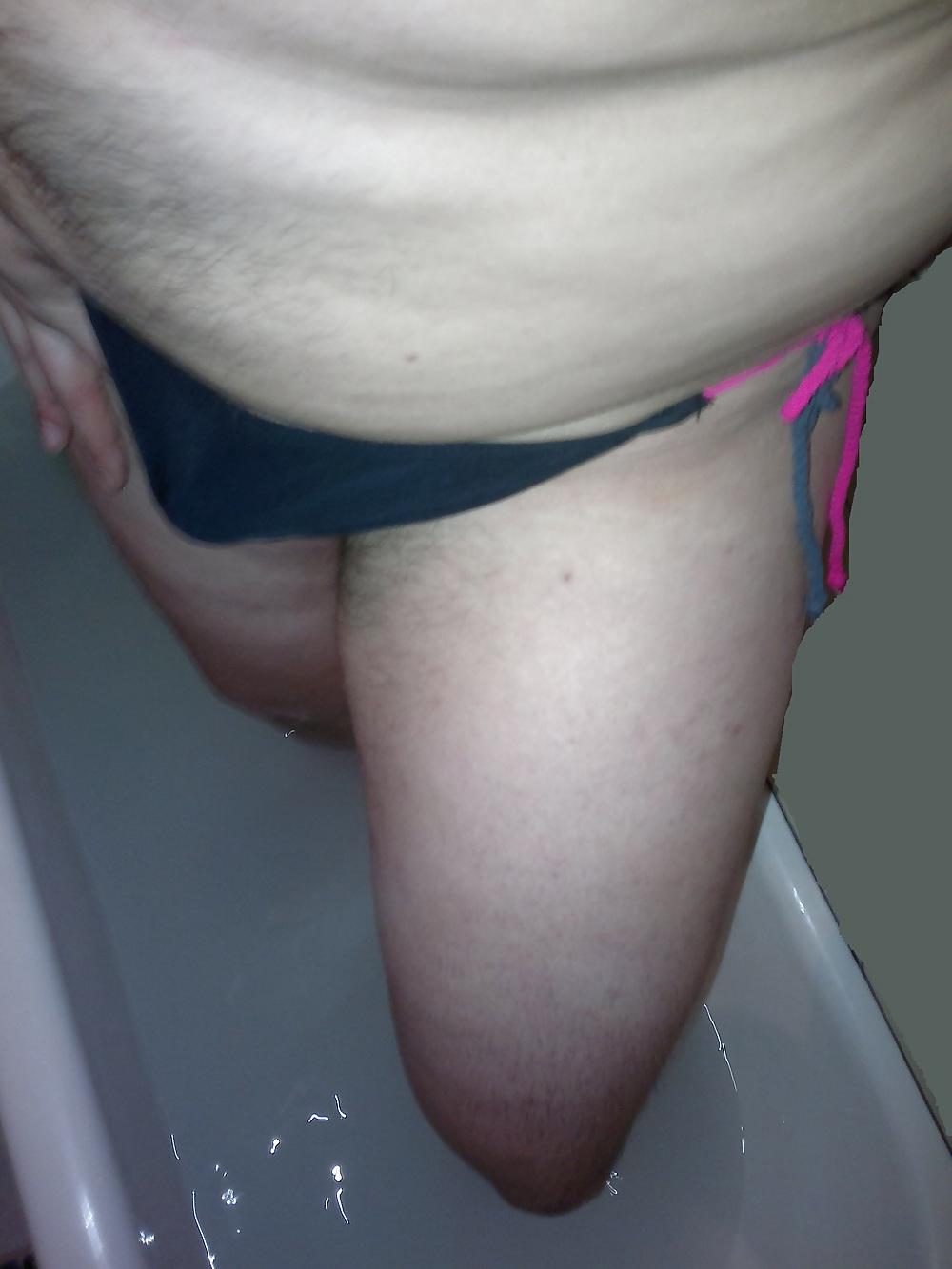 11P Crossdresser in wet Bikini (DWT)