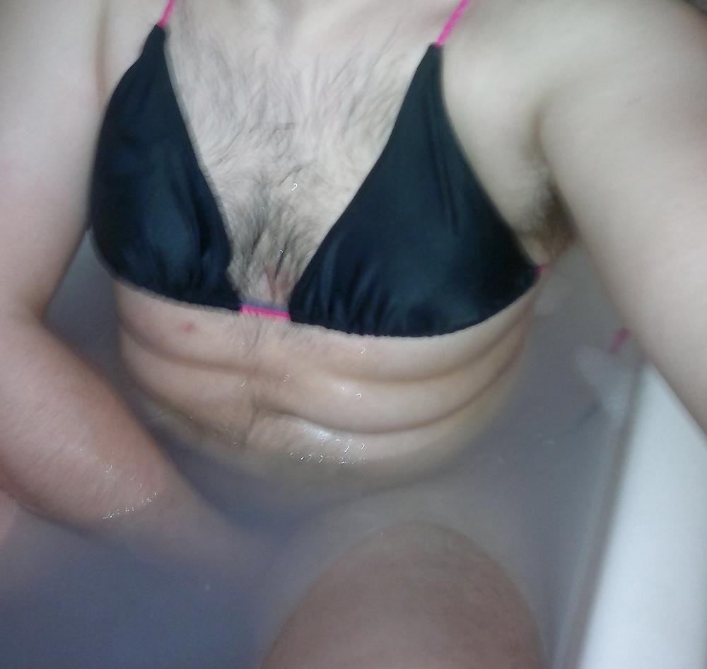 11P Crossdresser in wet Bikini (DWT)