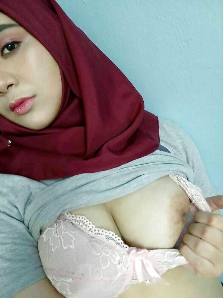 25P Big Boobs (Arab) 1