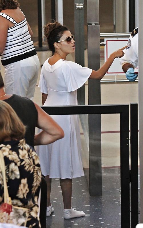 10P Celebrities Wearing Socks In Public