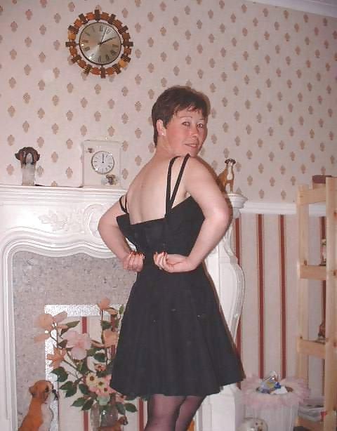 17P Swinger mom