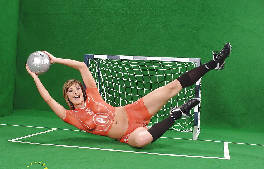 25P FOOTBALL GIRLS NETHERLANDS C5M