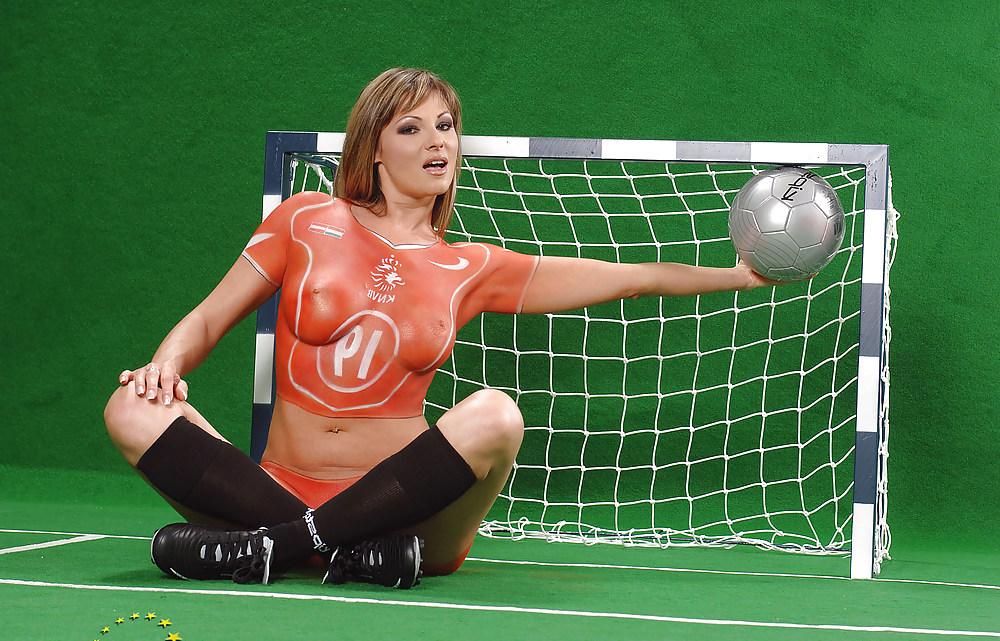 25P FOOTBALL GIRLS NETHERLANDS C5M
