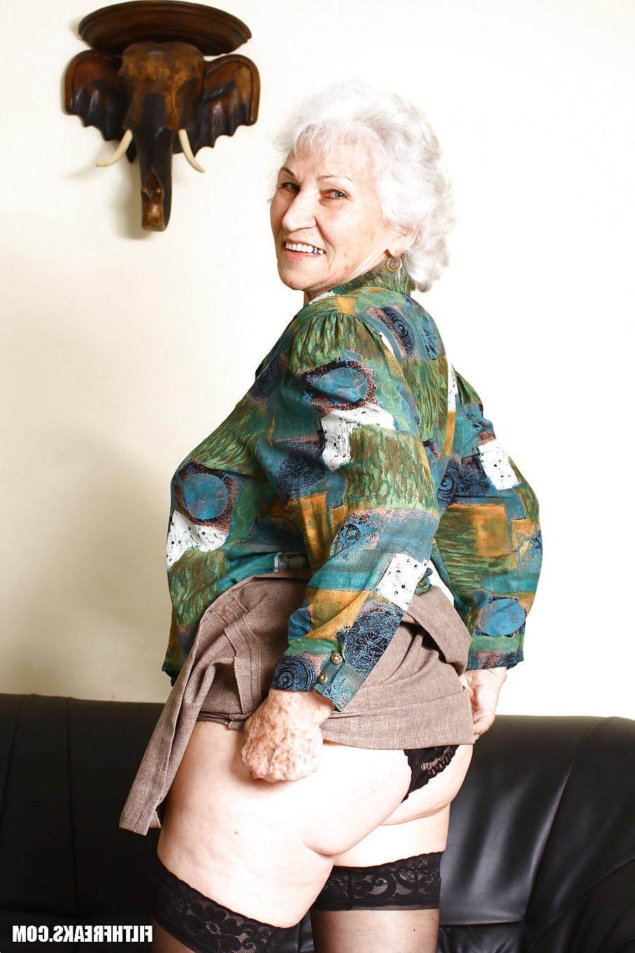 4P Erotic Granny