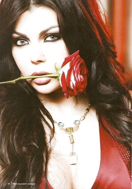 25P Arab celebrities Haifa Wahby 1
