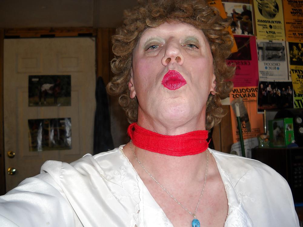 20P Crossdressing slut wants your cock
