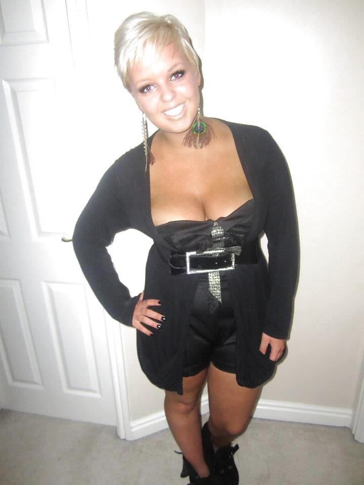 15P Hot young babes