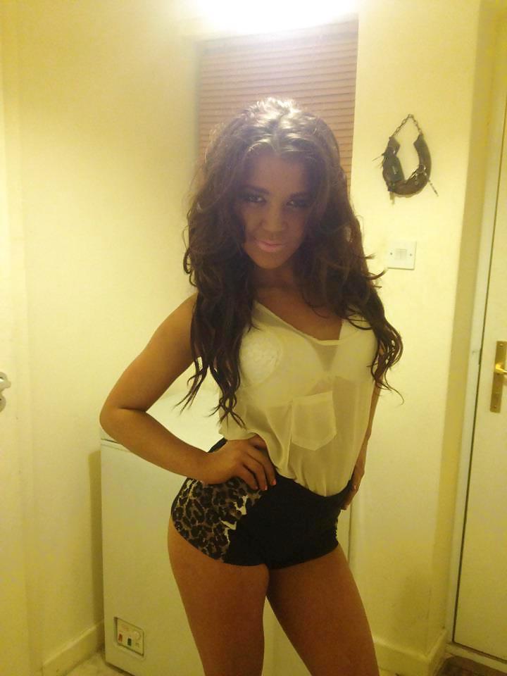 15P Hot young babes