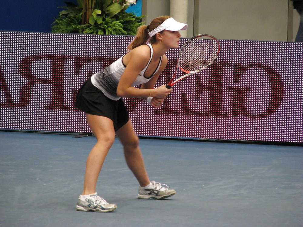 20P Alize Cornet