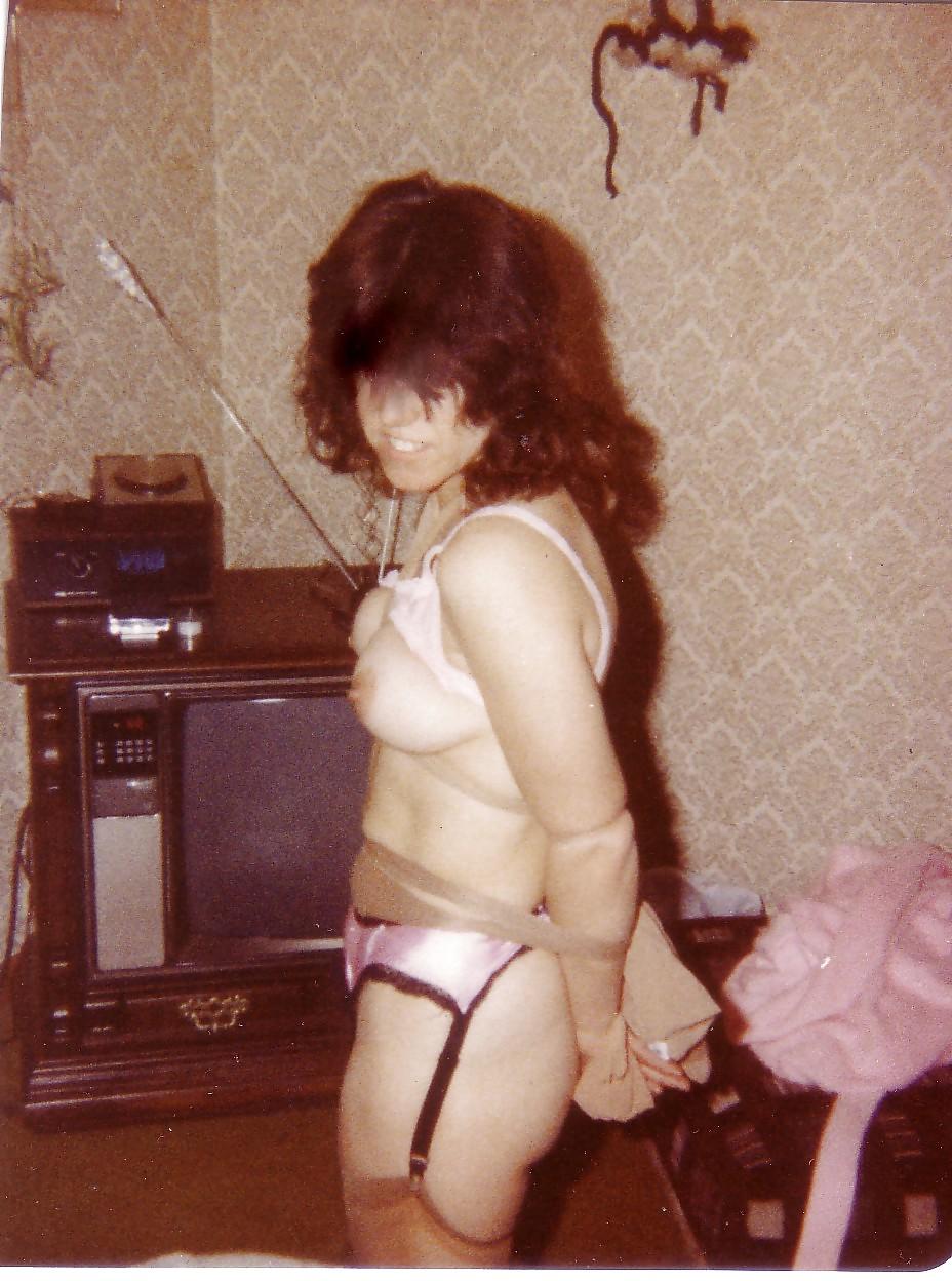 25P Hairy 1970's Wife Homemade