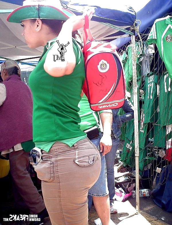 21P Thick Big Booty Latina