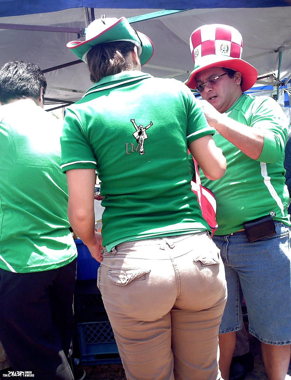 21P Thick Big Booty Latina