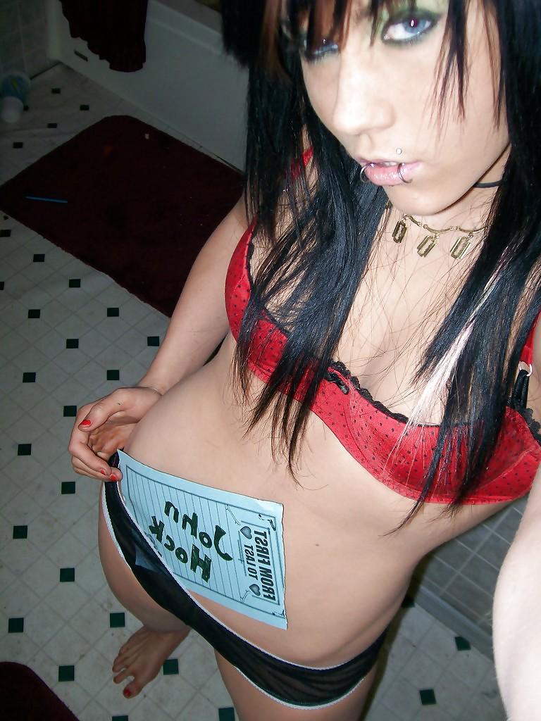 16P Emo babe..